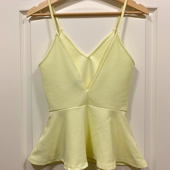 Divided by H&M Ripple Detailed Tank Top - Picture 4 of 6